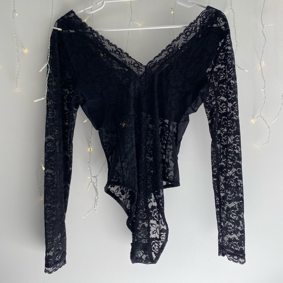 Black lace bodysuit - Picture 2 of 4